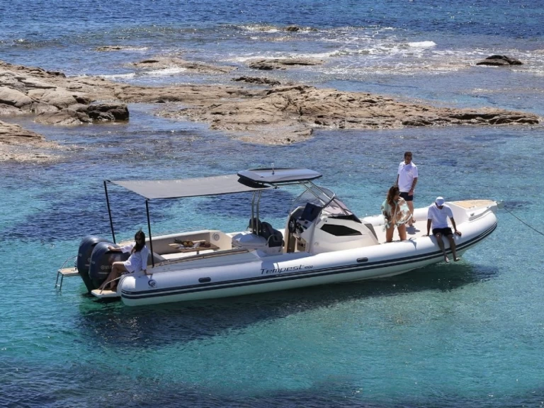 Capelli Tempest 1000 CC jednotlivci a charterové společnosti v Port de Saint-Cyprien Méditerranée