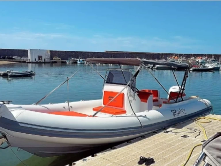 Pronajmout Polotuhá loď se skipperem či ne op marine v Forio