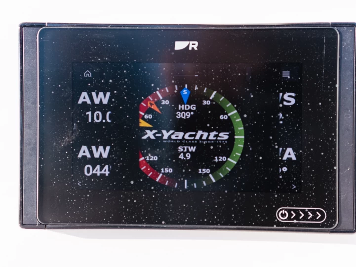 Pronajmout Plachetnice se skipperem či ne X-Yachts v Lavrio