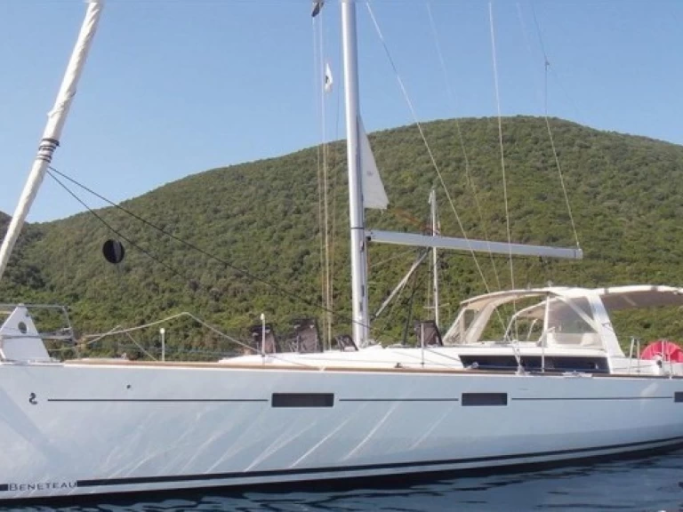 Pronájem Plachetnice Bénéteau s licencí