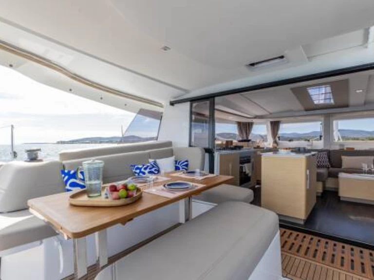 Fountaine Pajot FP 44-4 jednotlivci a charterové společnosti v Palma de Mallorca