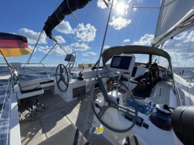 Pronájem Plachetnice Elan s licencí