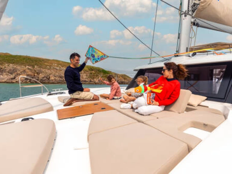 Fountaine Pajot FP 41-3 jednotlivci a charterové společnosti v Palma de Mallorca
