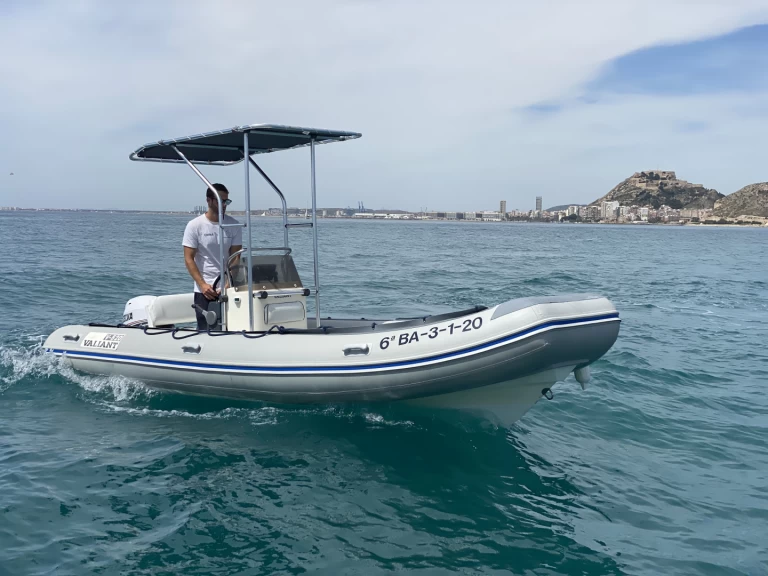 Pronájem lodi Valiant DR 520 v Calp / Calpe na Samboatu