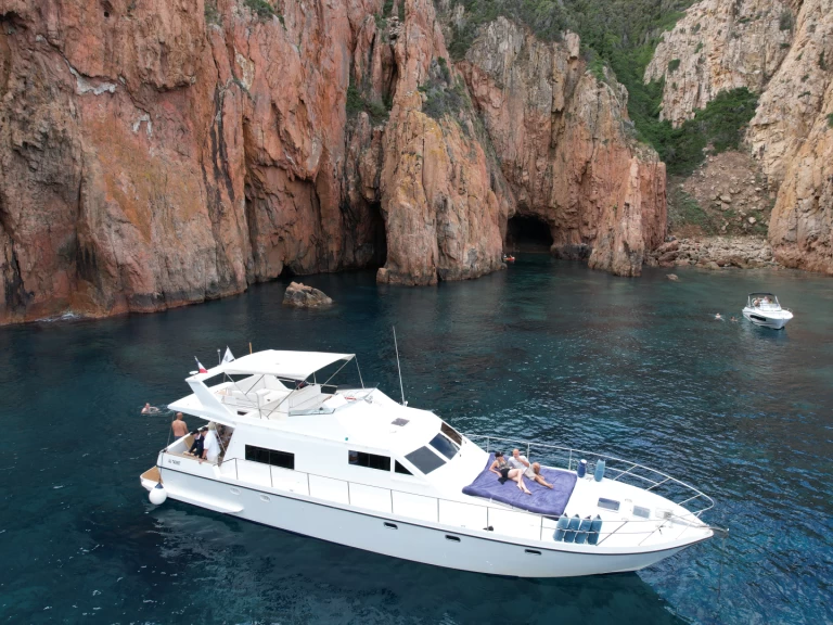 Pronájem jachty v Francie -Guy Couach Guy Couach 1601 Fly na Samboatu