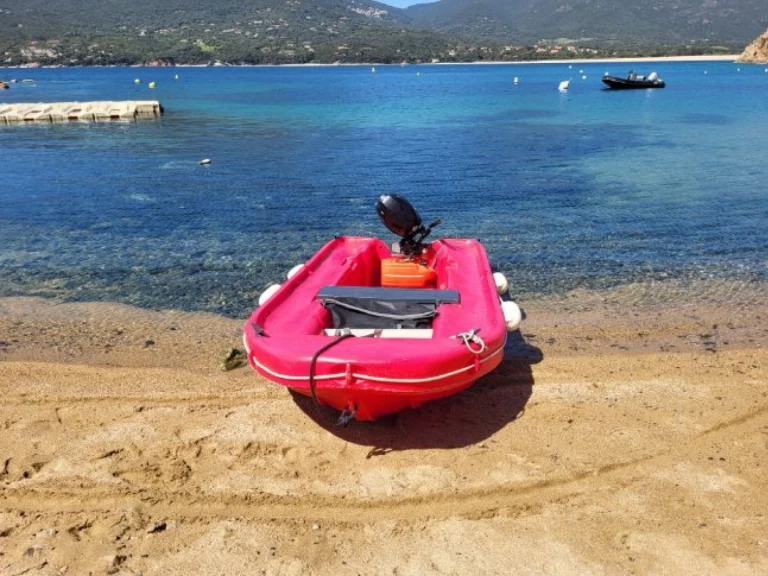 Fun Yak Sécu 13 jednotlivci a charterové společnosti v Propriano