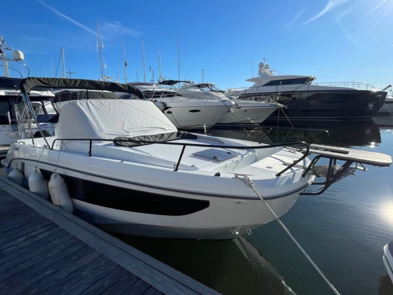 Bénéteau FLYER 9 SUNdeck jednotlivci a charterové společnosti v Hyeres