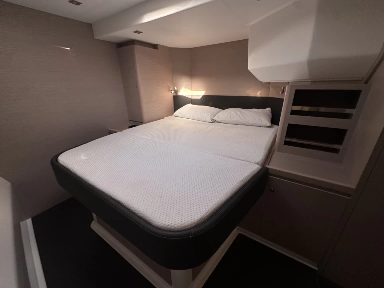 Pronájem Katamarán Dufour s licencí