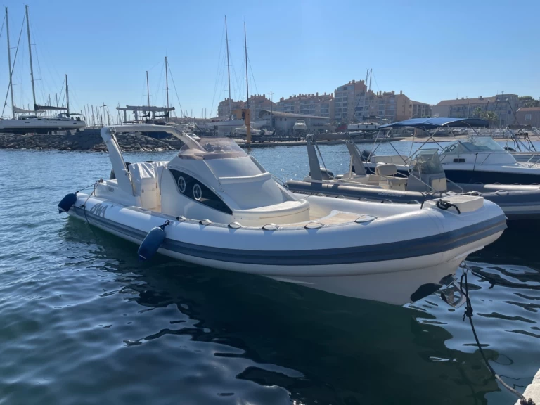 Pronájem lodi Hyeres lákavé ceny BWA 34