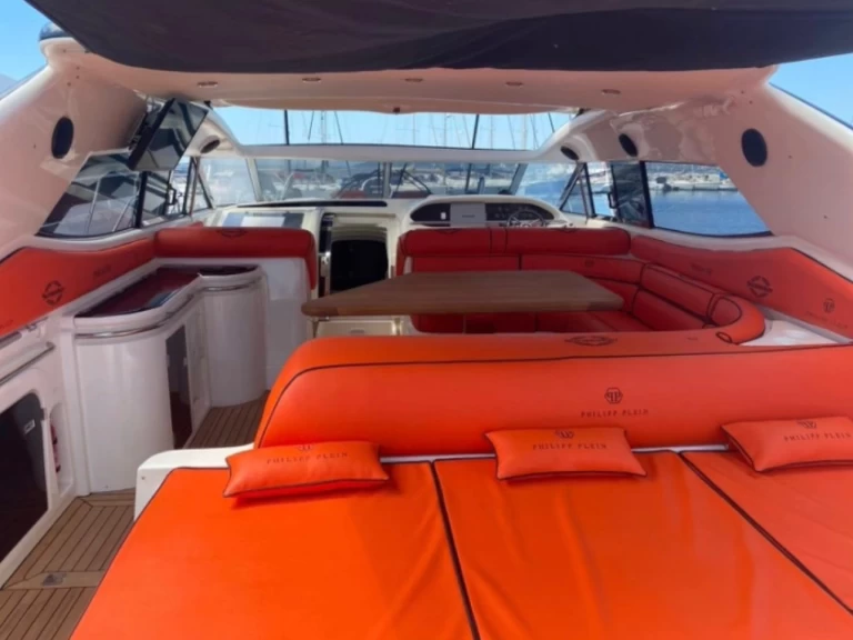 Pronájem lodi Saint-Tropez lákavé ceny Predator 63