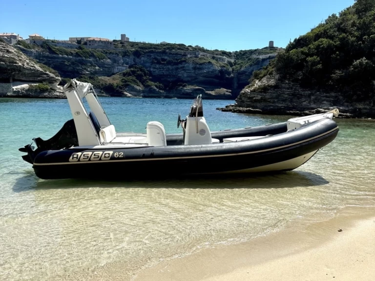 Pronájem lodi Porto-Vecchio lákavé ceny asso 62