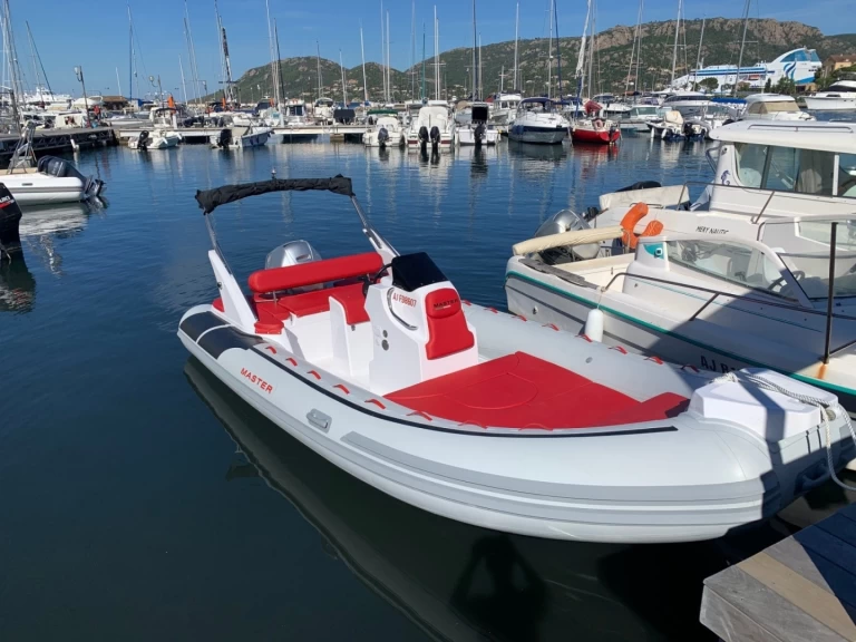 Pronájem lodi Master 630 v Porto-Vecchio na Samboatu