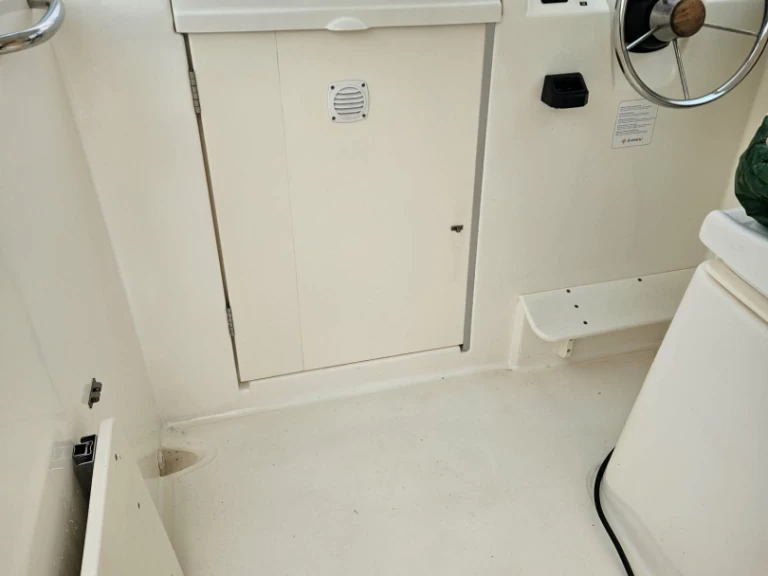 Pronájem lodi Dieppe lákavé ceny Merry Fisher 585 Marlin