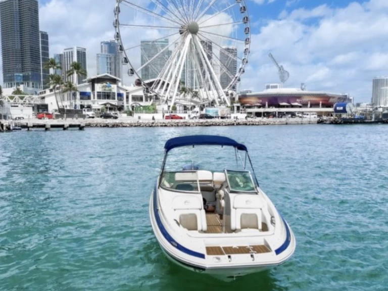 Pronajmout si Crownline Eclipse E-4 v Miami Beach