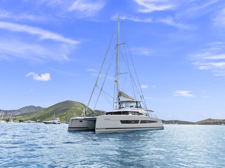Pronajmout Katamarán se skipperem či ne Fountaine Pajot v Korsika