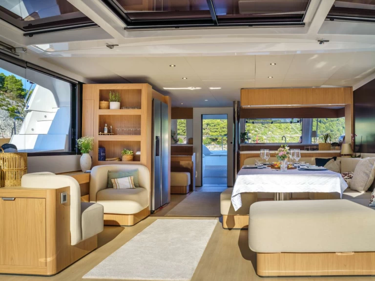 Pronajmout Jachta se skipperem či ne Bali v Kaštel Gomilica