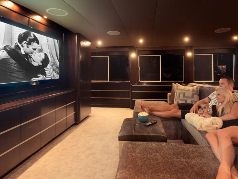 Pronajmout Jachta se skipperem či ne Crescent v Saint Thomas Island