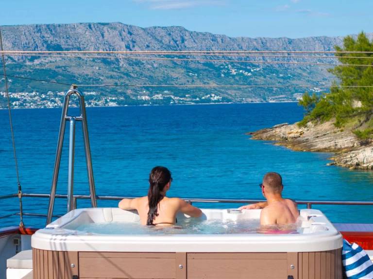  Custom Built Aluminum Cutter Carpe Diem jednotlivci a charterové společnosti v Trogir