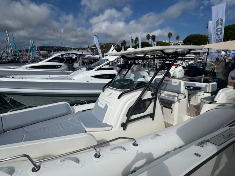 Pronájem lodi Zodiac Medline 9 v Propriano na Samboatu