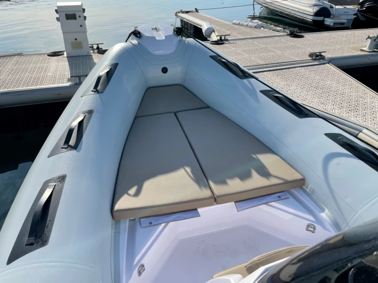 Pronájem lodi Ranieri Cayman 21 S v Cavalaire-sur-Mer na Samboatu