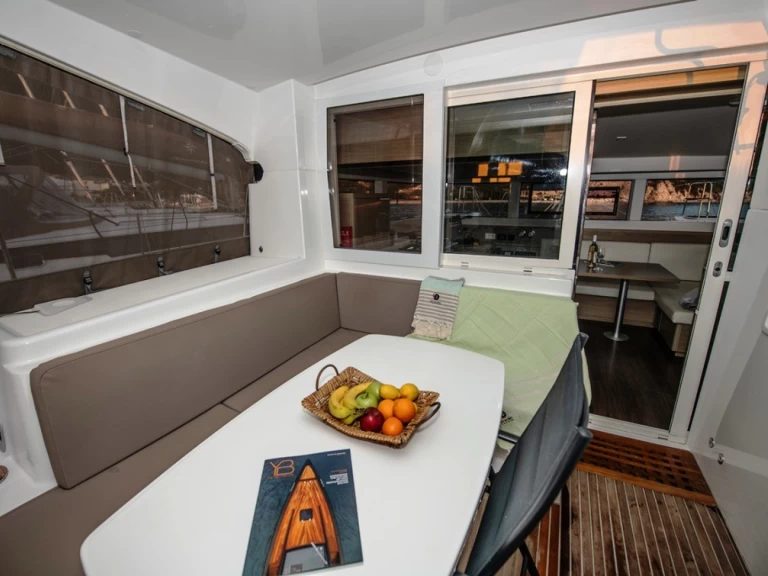 Pronajmout si Lagoon Lagoon 40 v Neo Klima