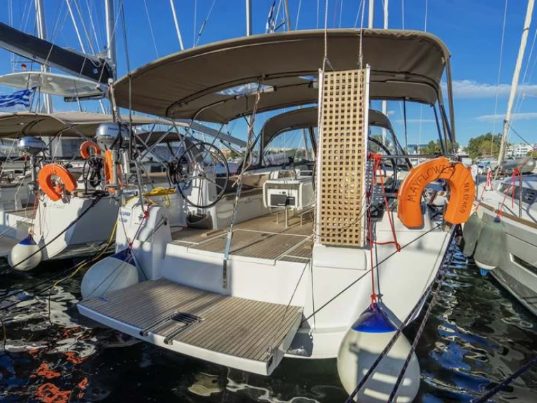 Pronajmout si Jeanneau Sun Odyssey 519 v Benítses