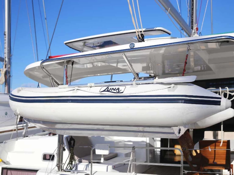 Pronajmout Katamarán se skipperem či ne Lagoon v Murter-Kornati