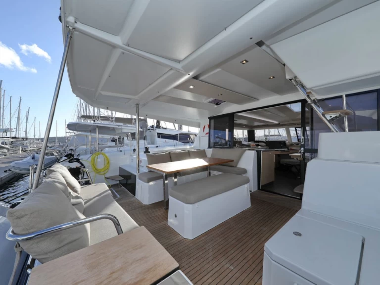 Pronájem jachty v Pomer -Fountaine Pajot Astrea 42 na Samboatu