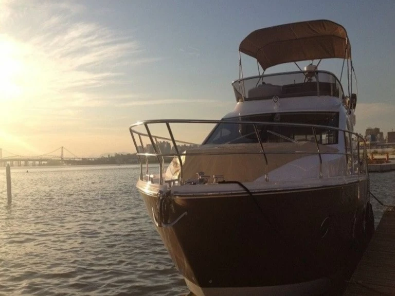 Pronajmout si Sessa Marine Sessa Fly 47 v Šibenik 