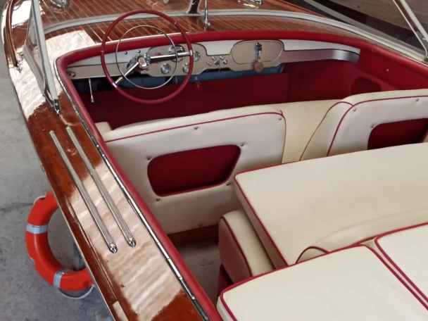 Motorová loď k pronájmu v Berlin za nejlepší cenu