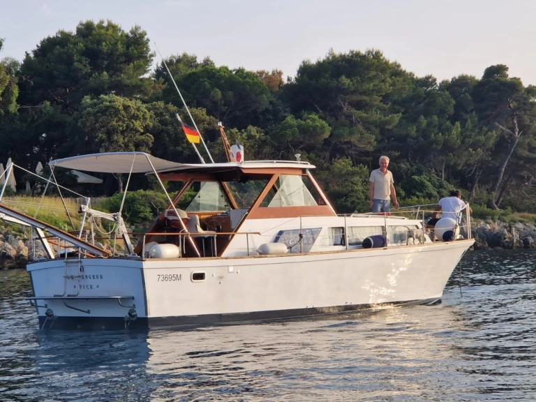 Pronajmout si Arcoa Arcoa 1060 v Cannes