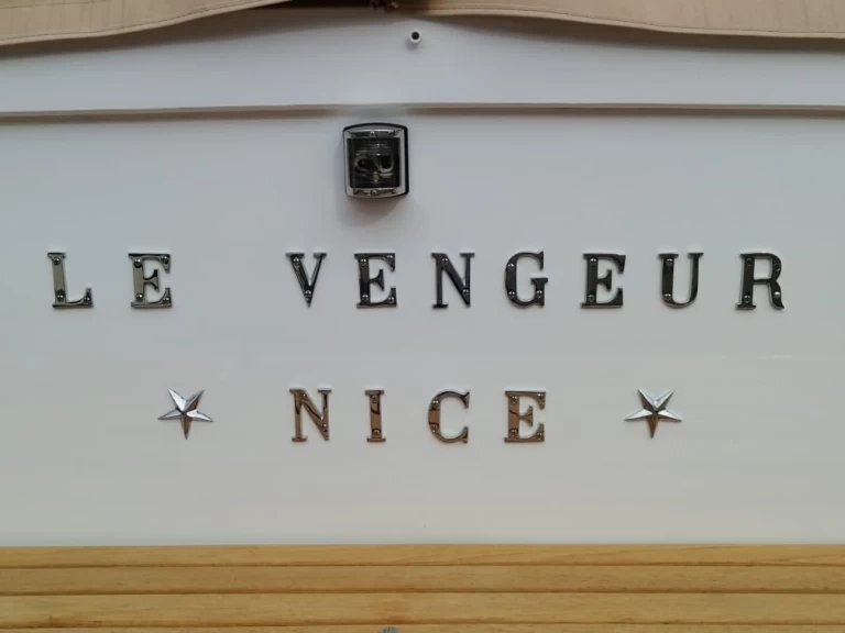 Motorová loď k pronájmu v Cannes za nejlepší cenu