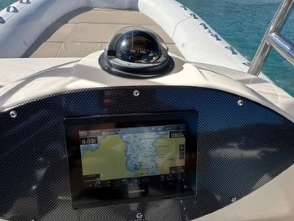 Pronájem Motorová loď v Poltu Quatu - Capelli 900 Sun 250 HP