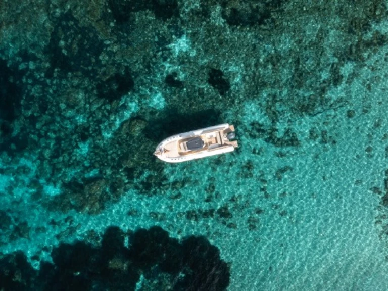 Pronájem lodi  Capelli 900 Open 300 HP v Poltu Quatu na Samboatu