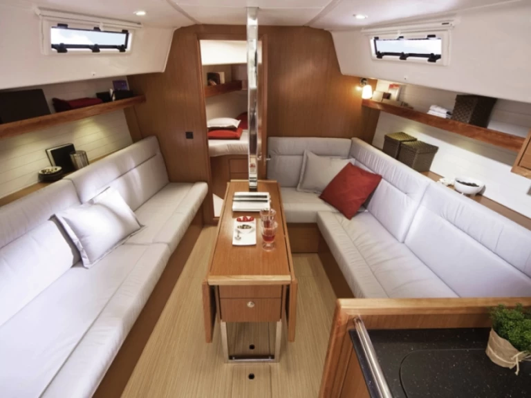 Pronájem Plachetnice Bavaria s licencí