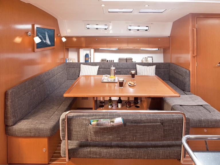 Bavaria Bavaria 50 Cruiser jednotlivci a charterové společnosti v Punat