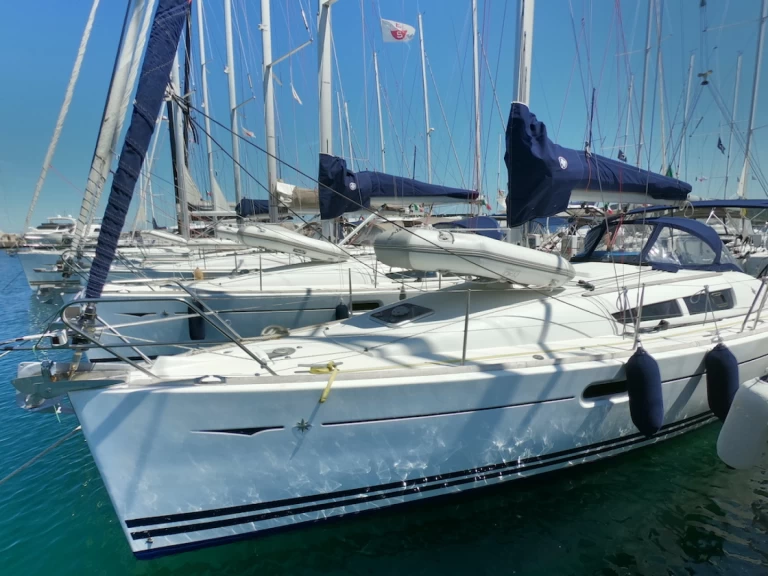 Pronájem lodi Olbia lákavé ceny Sun Odyssey 39i