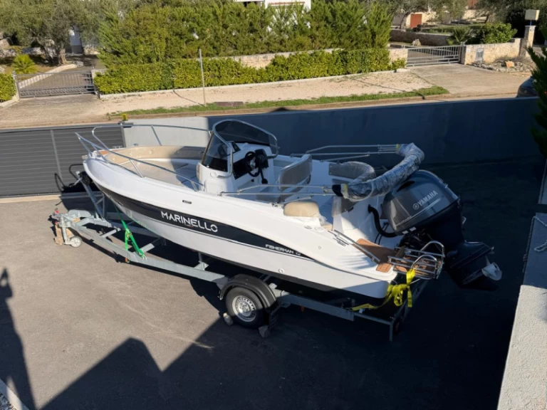 Marinello fisherman 19 jednotlivci a charterové společnosti v Sveti Filip i Jakov