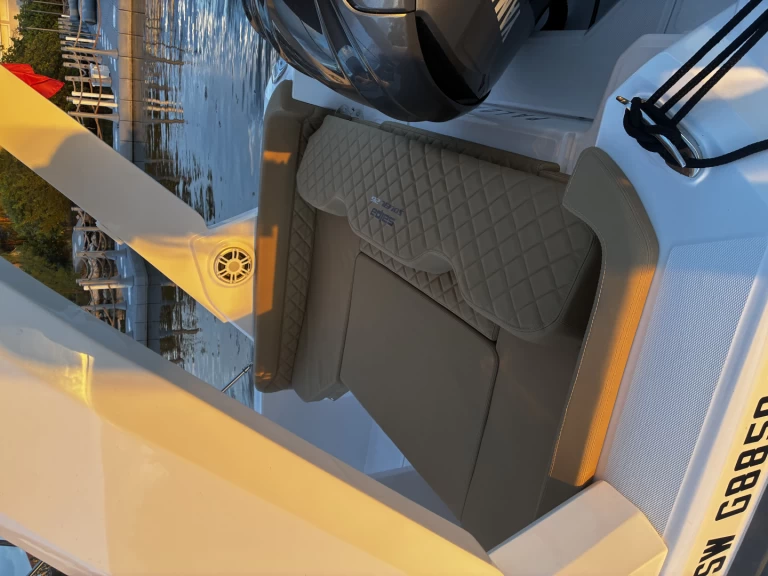 Pronajmout si Salpa Salpa Soleil 26 v Marigot