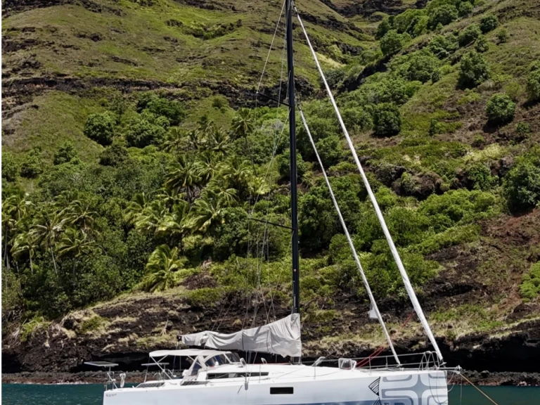 Pronájem lodi Pogo Structures Pogo 12.50 v Hiva-Oa na Samboatu