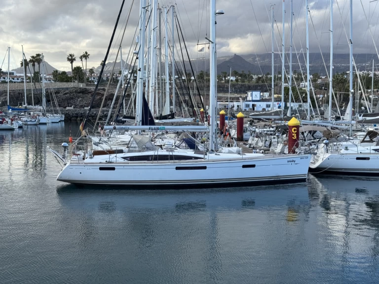 Pronájem Plachetnice Jeanneau s licencí