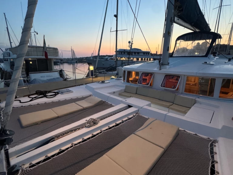 Pronajmout si Lagoon Lagoon 44 v Nettuno