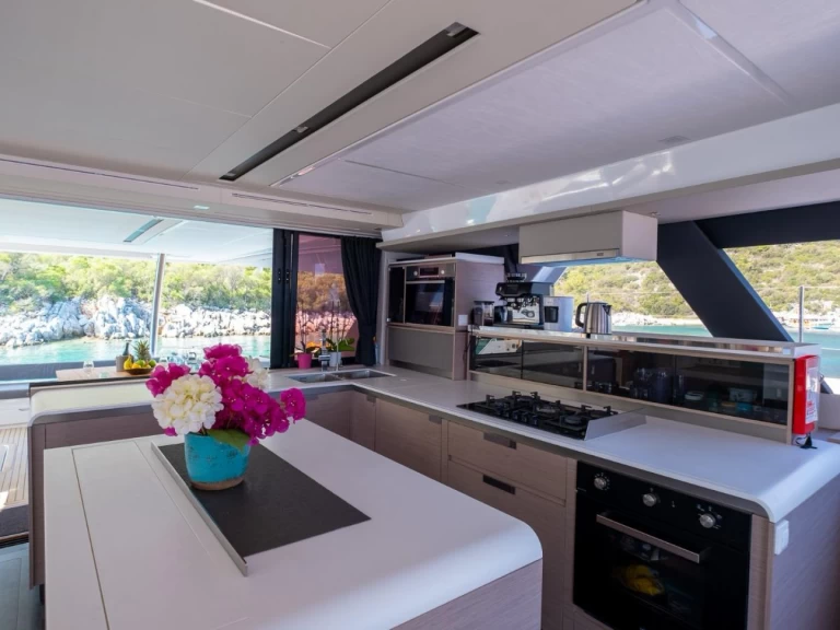 Pronajmout Katamarán se skipperem či ne Fountaine Pajot v Fethiye