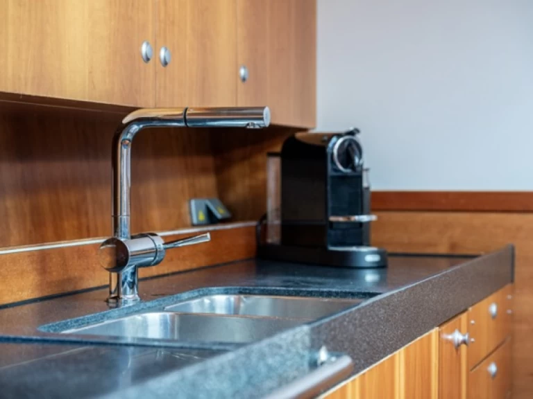 Plachetnice k pronájmu v Piraeus za nejlepší cenu