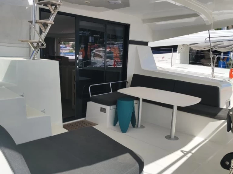 Pronájem lodi Lagoon Lagoon 42 v Le Marin na Samboatu