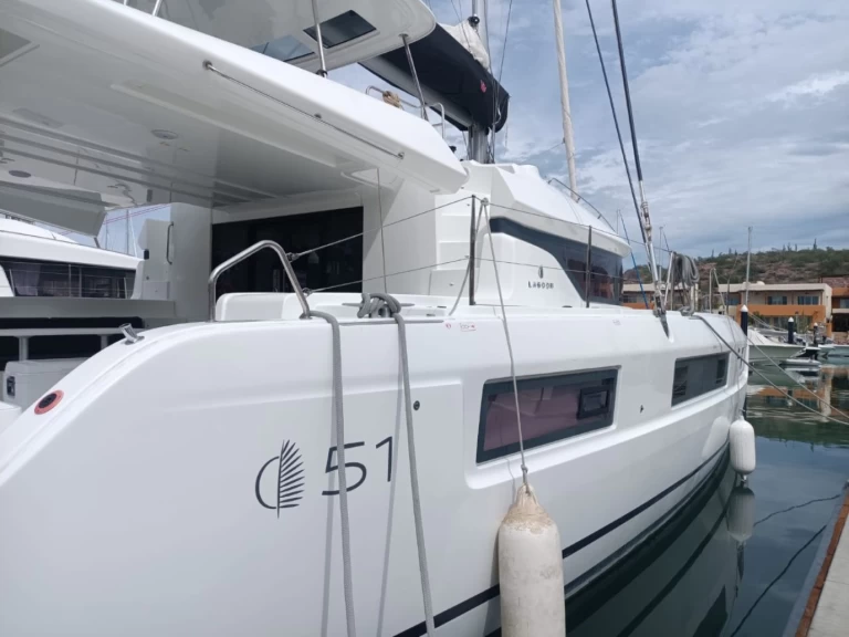 Lagoon Lagoon 51 jednotlivci a charterové společnosti v La Paz
