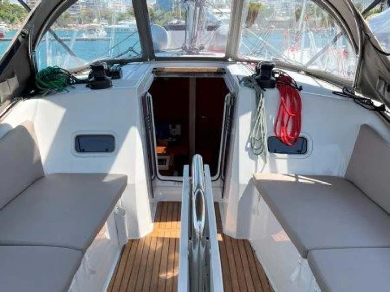 Pronájem jachty v Lavrio -Jeanneau Sun Odyssey 380 na Samboatu