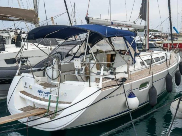 Pronajmout si Jeanneau Sun Odyssey 42i v Neo Klima
