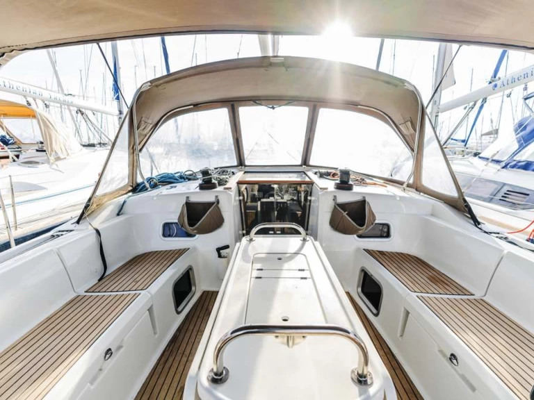 Jeanneau Sun Odyssey 519 jednotlivci a charterové společnosti v Skiathos