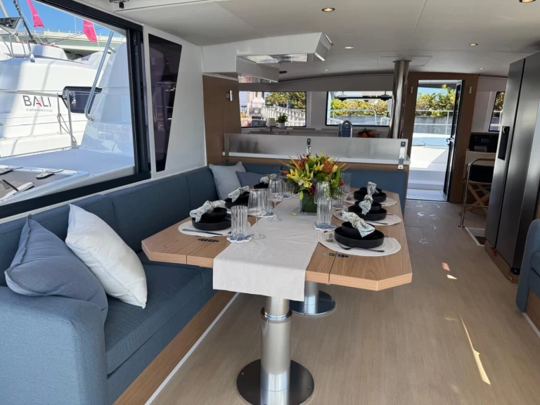 Pronájem lodi Bali Bali 4.6 v Marsh Harbour na Samboatu